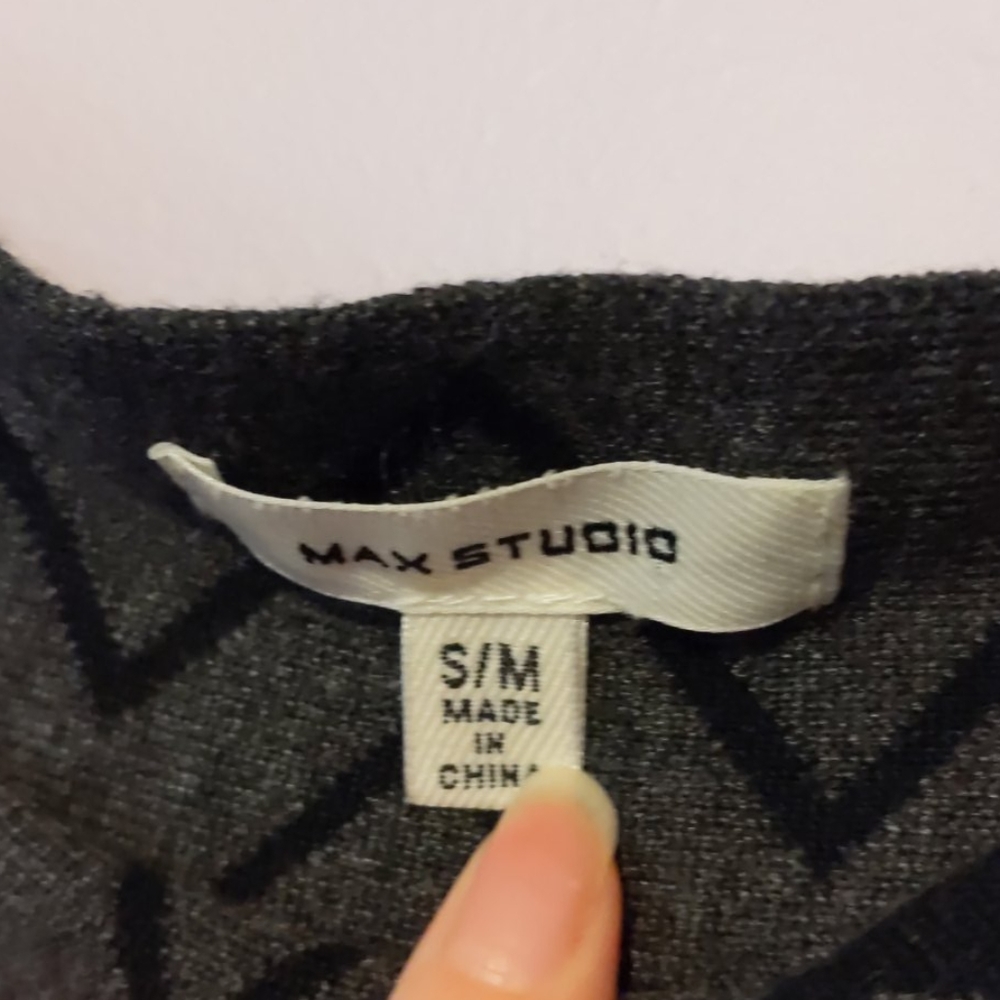 Black knit swing skirt - Picture 3 of 3